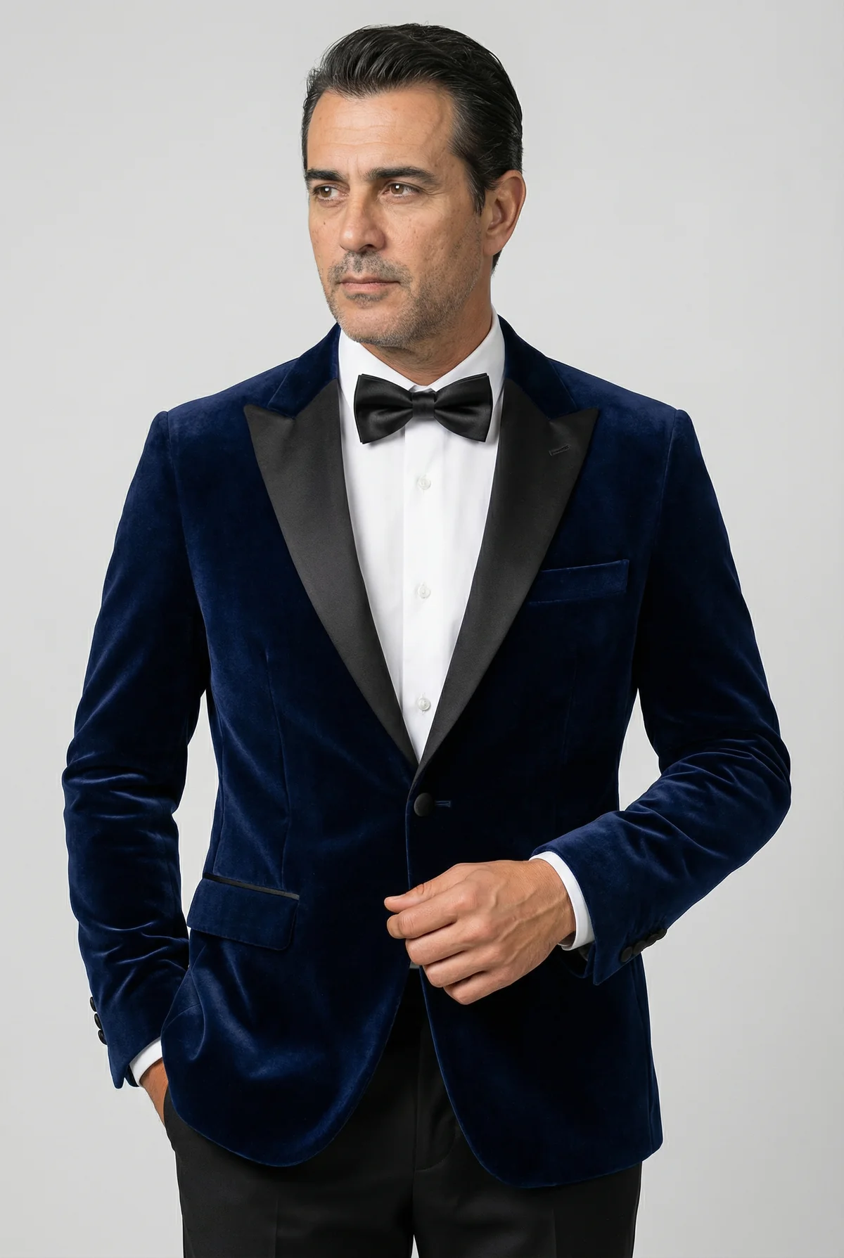 MEN’S VELVET BLAZER