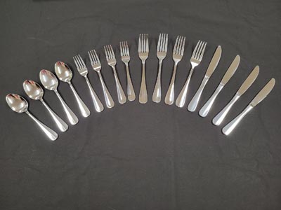 16 Piece Flatware Set
